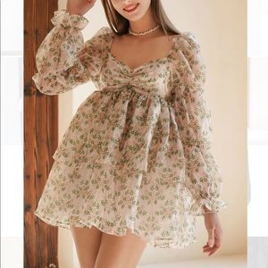 Floral puff mini dress